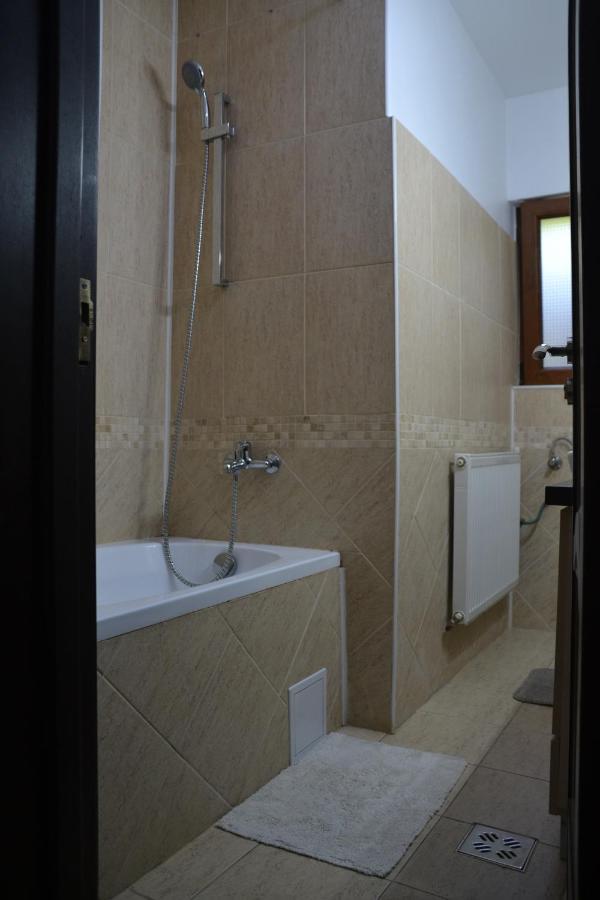 Gavri'S Relaxing Place Brasov Exterior photo